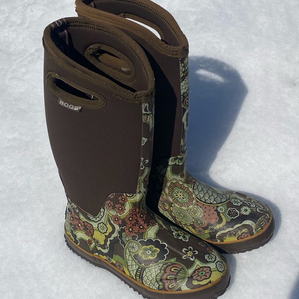 Bogs Women's 7 Brown Paisley Winter Boots